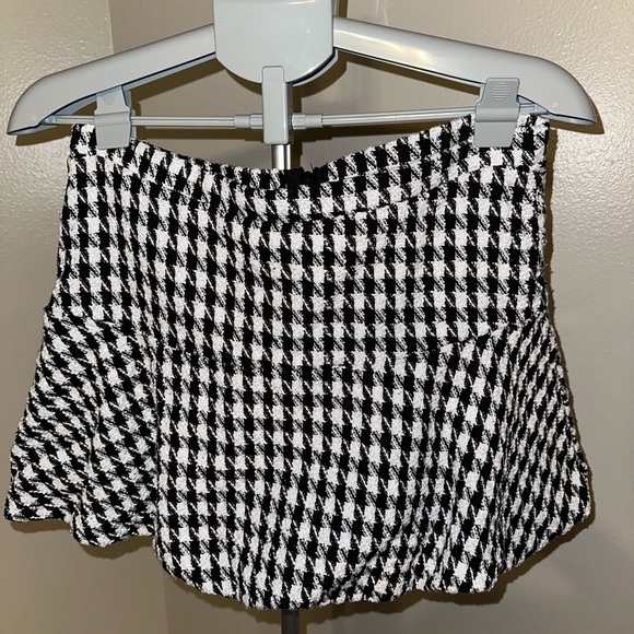RNWY Dresses & Skirts - RNWY Black and White Skirt